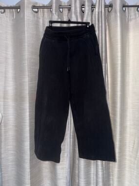 Lululemon High Rise Wide Leg Cropped Pant in Black Womens Size 6